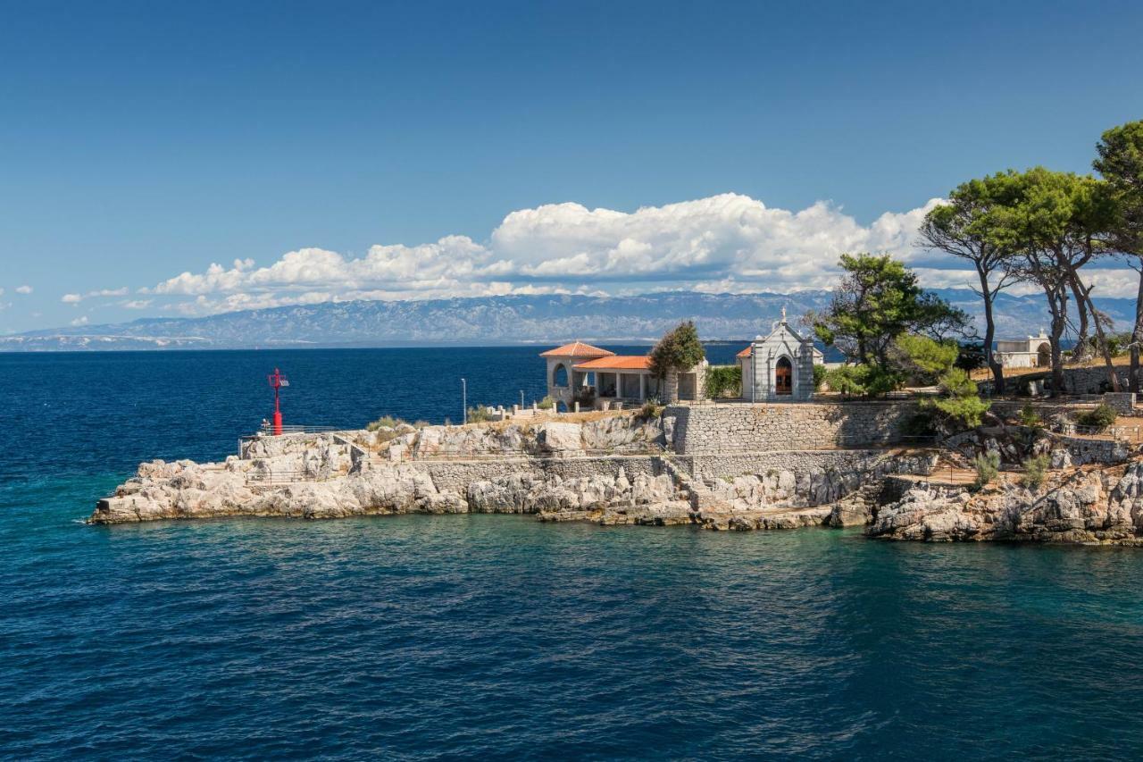 Mediterranes Ferienhaus M. Terrasse Veli Losinj Luaran gambar